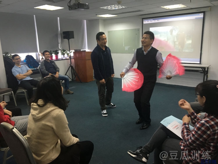 在众人面前讲话紧张怎么办