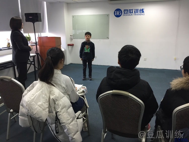 如何克服演讲时的紧张情绪