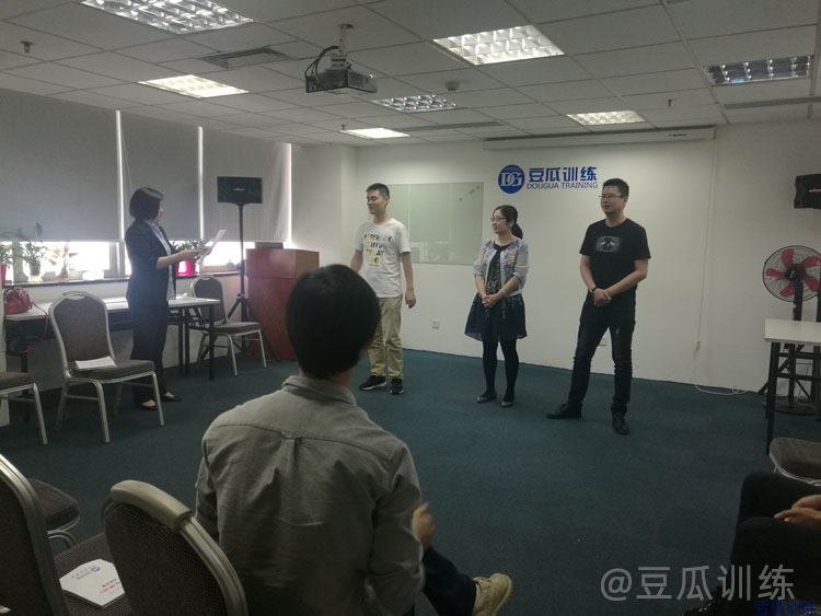 提升的谈话能力的10个技巧