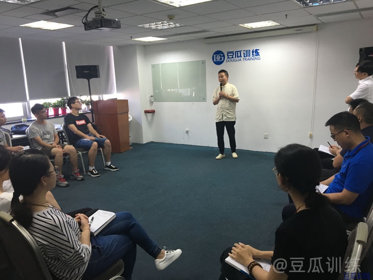 信息时代，中国企业老板如何提高口才能力