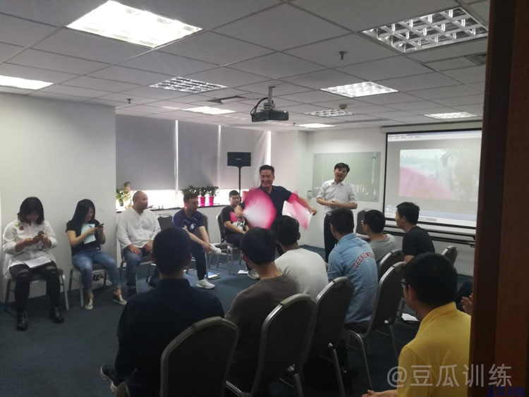 朋友之间是怎么相处的