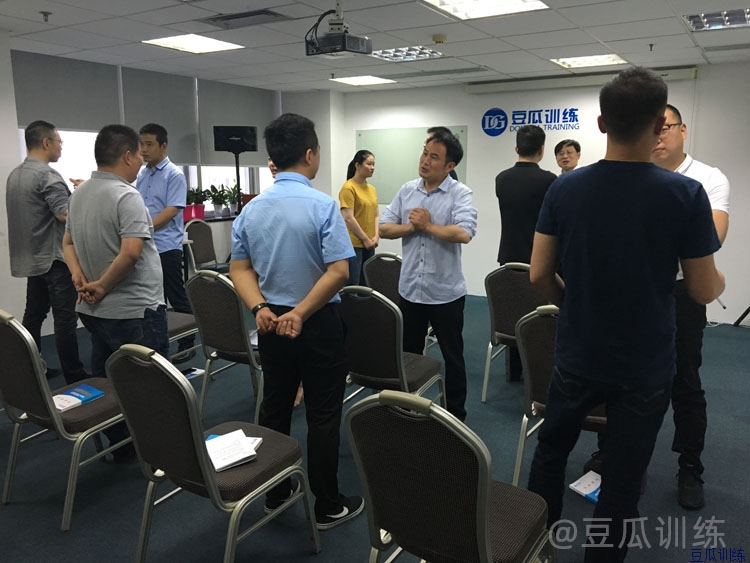 性格太过于内向怎么办