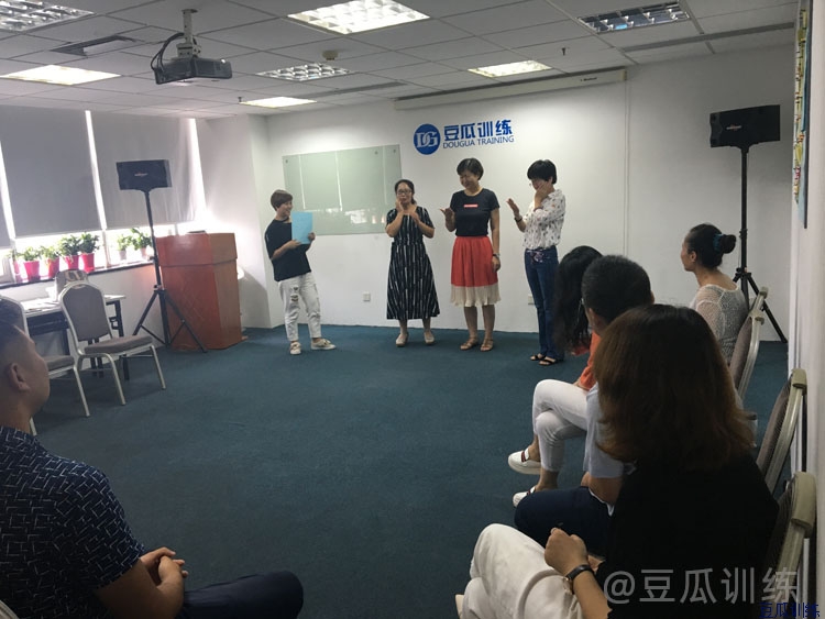性格太过于内向怎么办